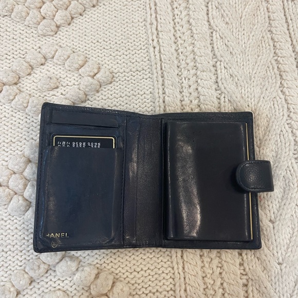 Chanel black caviar genuine leather wallet - Picture 3 of 9